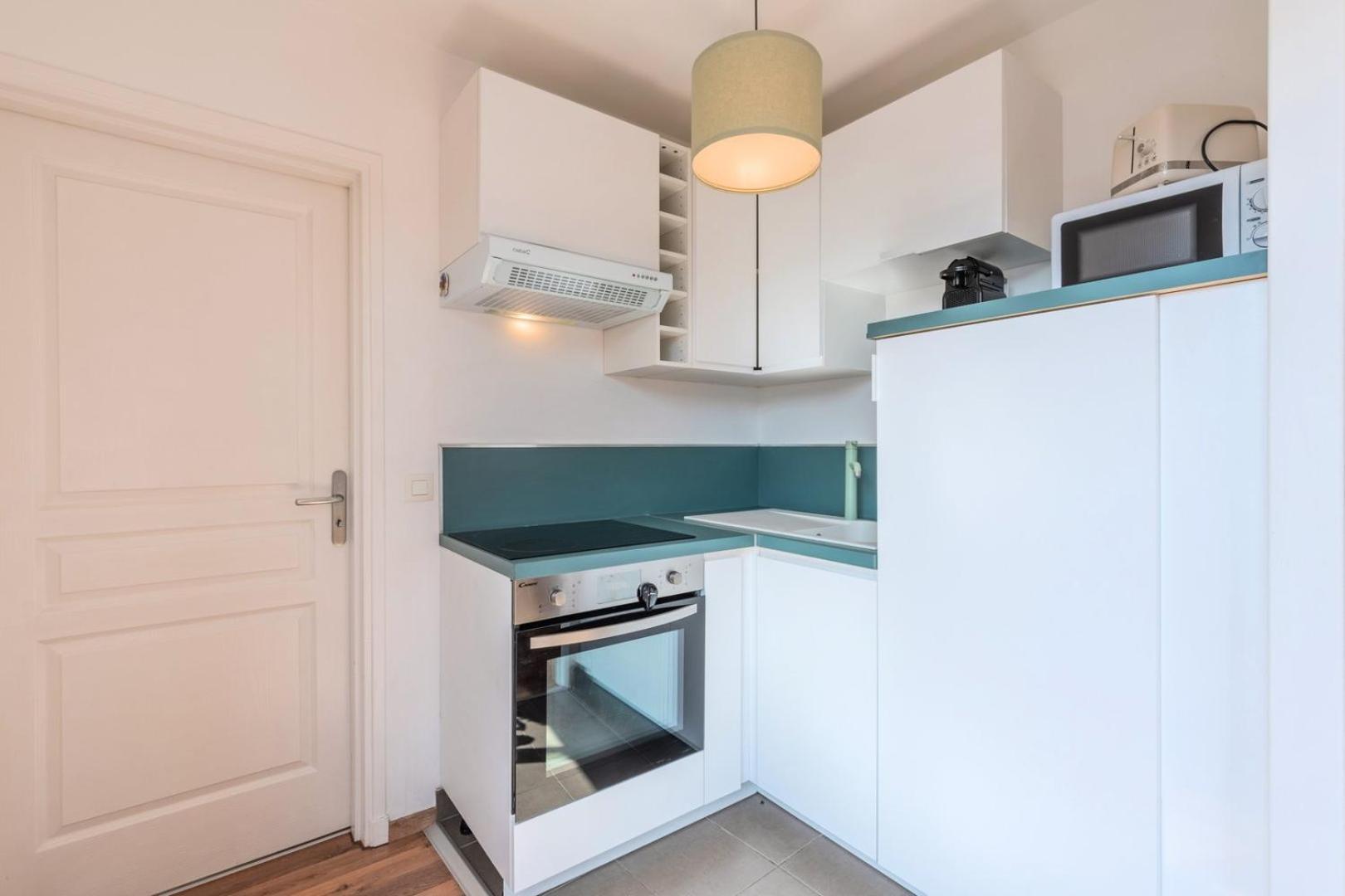 Quiet 1 Bedroom Apartment Parking Old ليل المظهر الخارجي الصورة