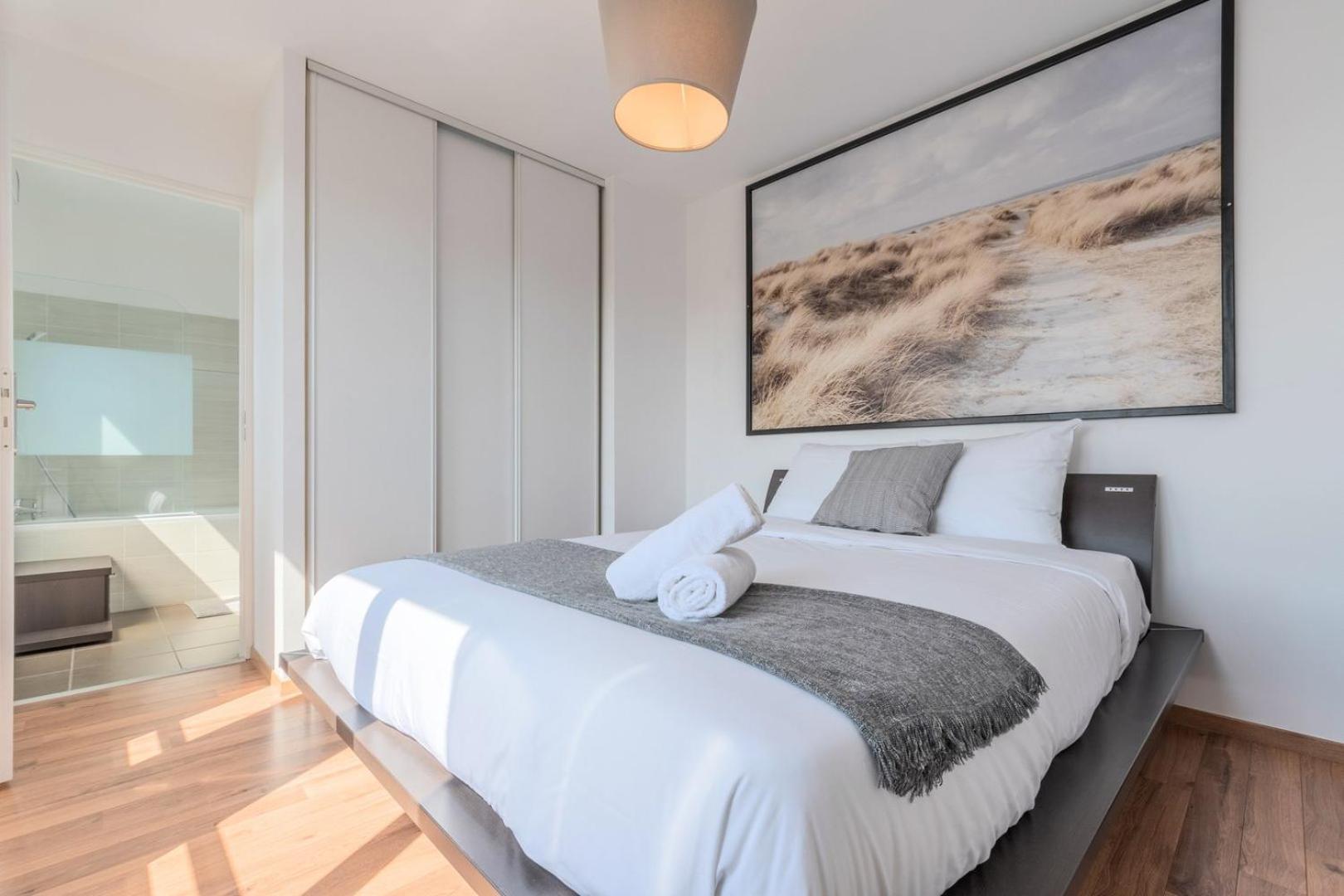 Quiet 1 Bedroom Apartment Parking Old ليل المظهر الخارجي الصورة